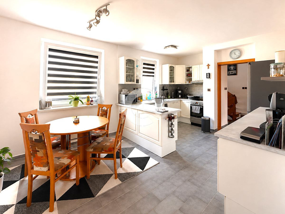 Prodej rodinného domu 160 m², pozemek 299 m²